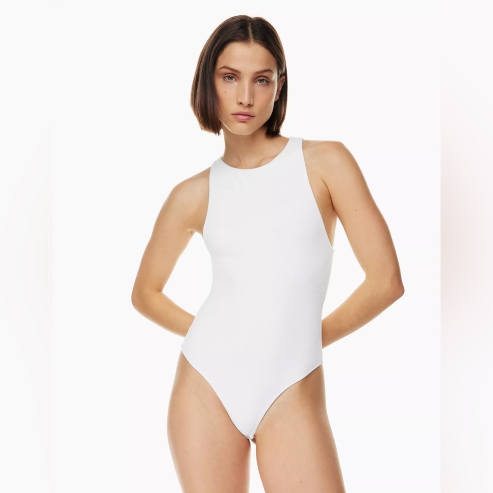 Aritzia Babaton Contour 90s Bodysuit M White
